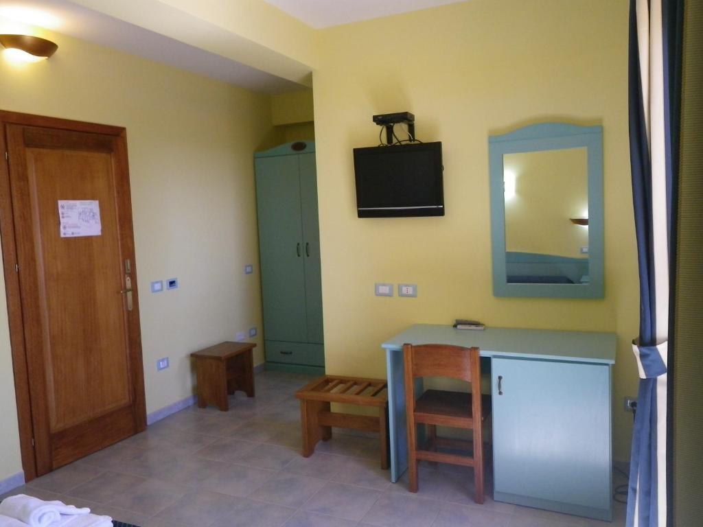 Hotel Costa Antiga Sant'Anna Arresi Bilik gambar